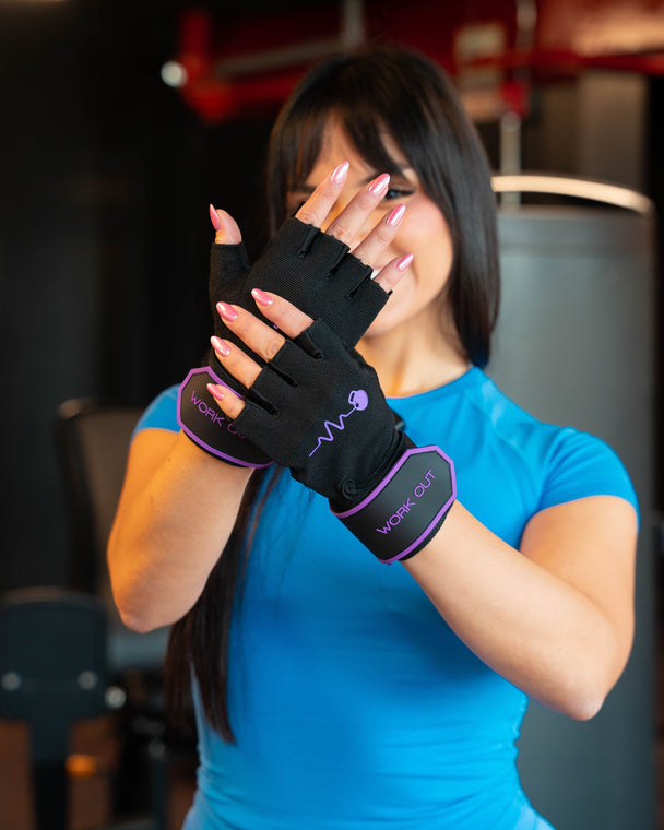 GUANTES CON MUÑEQUERA MORADA