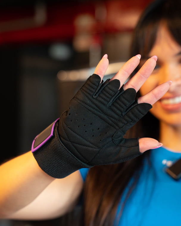 GUANTES CON MUÑEQUERA MORADA