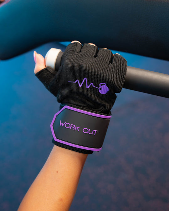GUANTES CON MUÑEQUERA MORADA