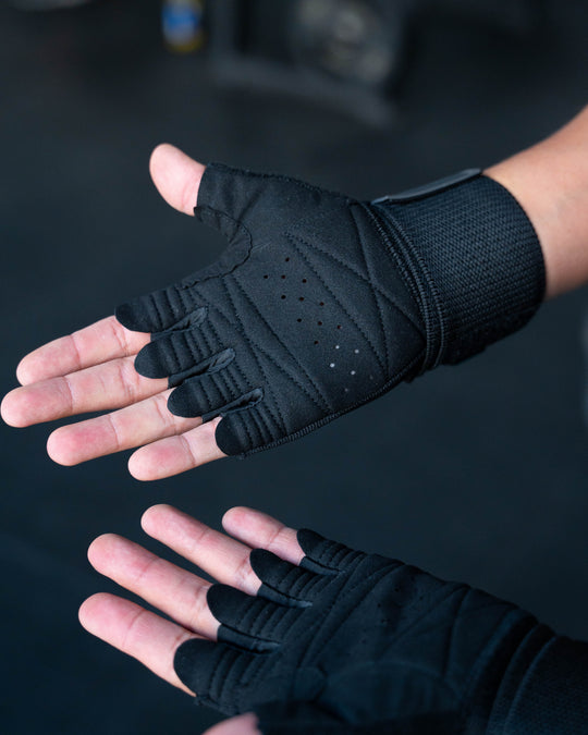 GUANTES CON MUÑEQUERA NEGRO